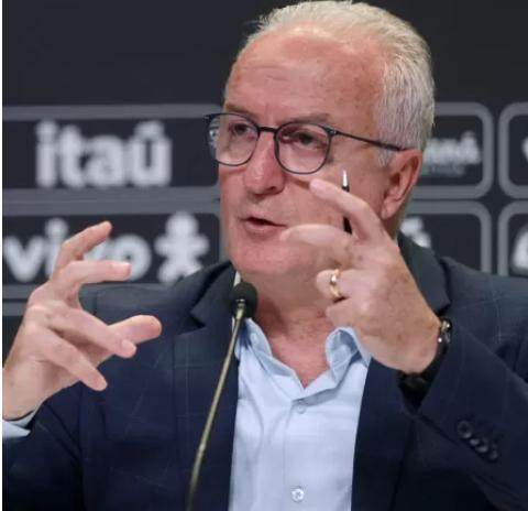 多里瓦尔希望内马尔放手“额外”的事情 为国尽全力